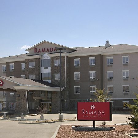 Ramada By Wyndham Drumheller Hotel & Suites Exterior foto